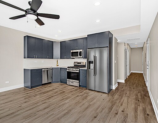 Building Photo - 938 W Cornelia Ave