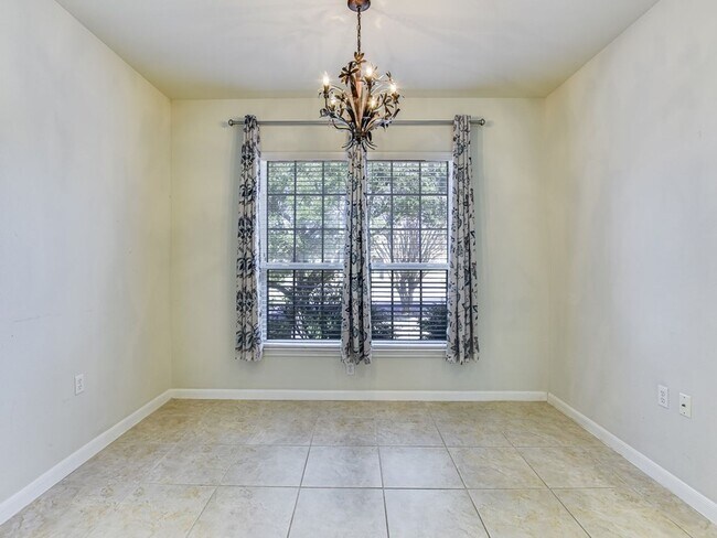 Building Photo - 305 Lake Sommerville Trail