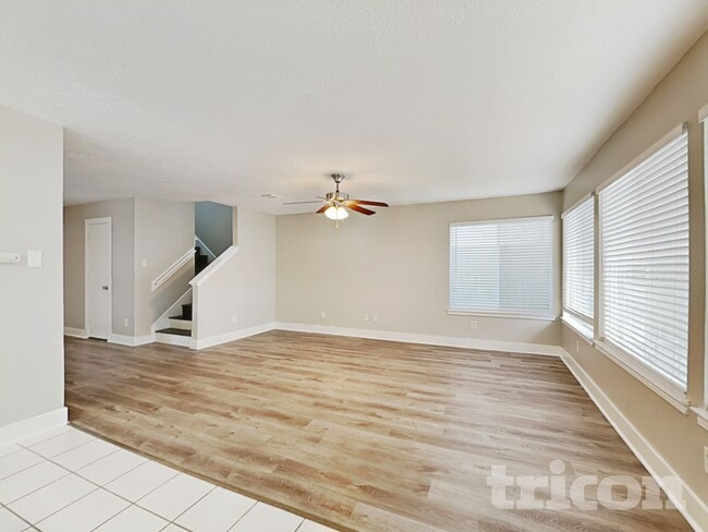 Foto del edificio - 21899 Pinewilde Ct