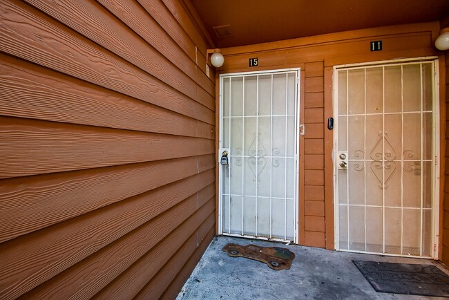 Building Photo - 10202 Forum Park Dr