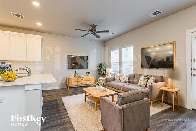 Building Photo - 18314 W Centro Cir