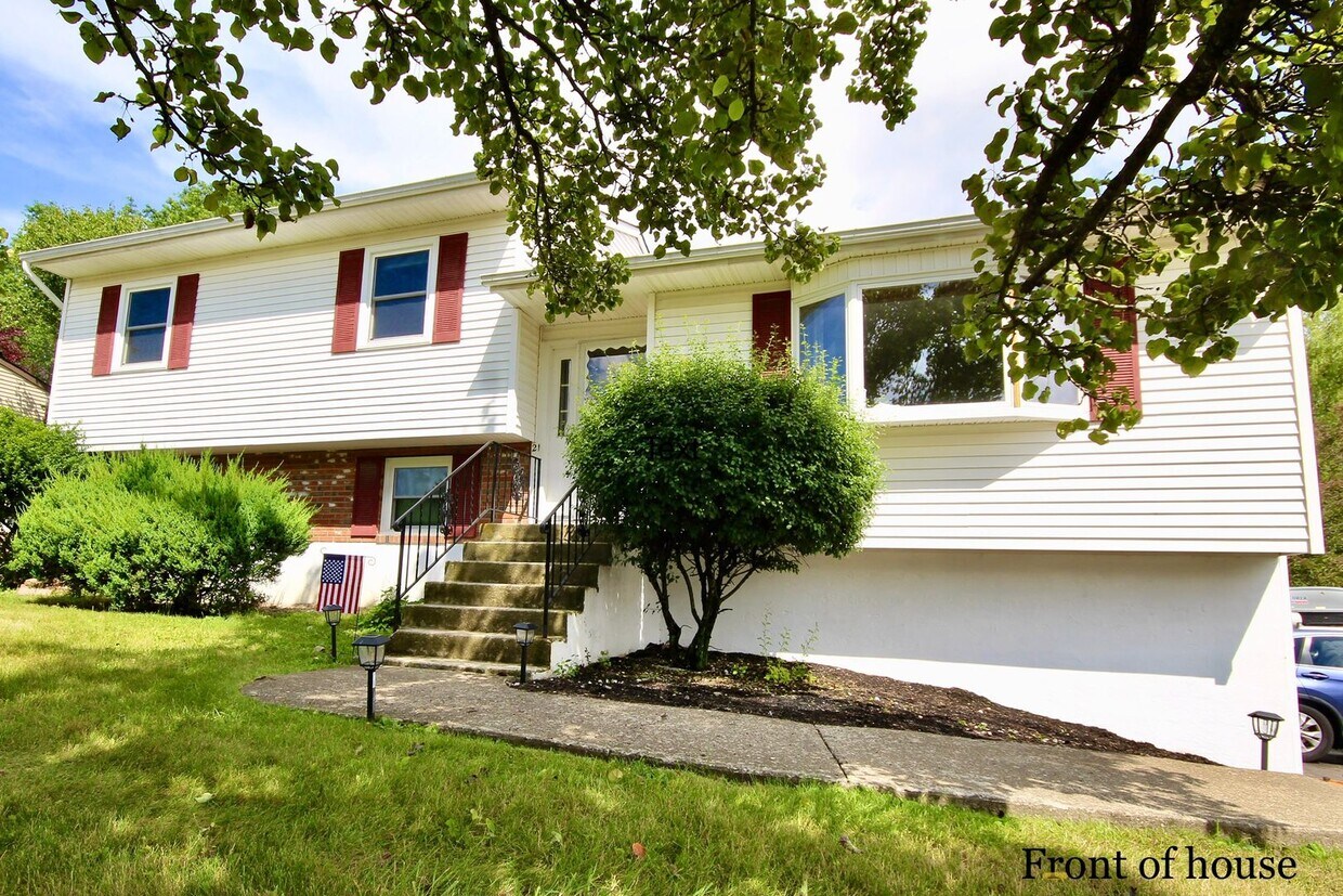 Foto principal - 4 Bedroom House - WashingtonVille