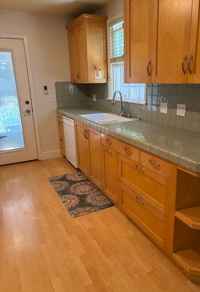 Foto del edificio - Charming 3 bedroom 2 bath home Sebastopol!!
