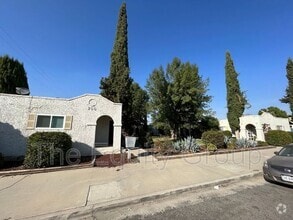 Building Photo - 266 W Belleview Ave