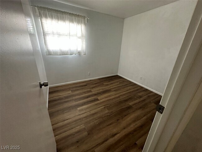 Building Photo - 1428 Lorilyn Ave