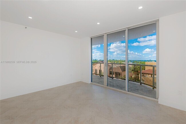 Foto del edificio - 8855 Collins Ave