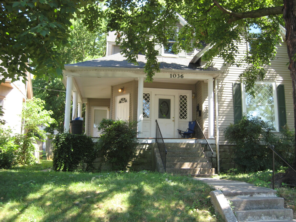 Primary Photo - 1036 Park St