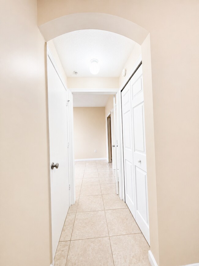 Foto del edificio - 6670 NW 114th Ave