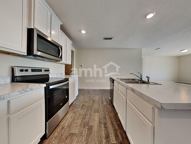 Building Photo - 3462 Lynn Ct