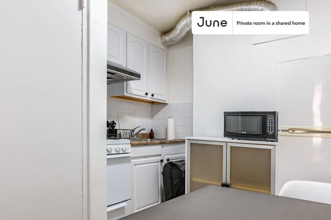 Foto del edificio - Room in Shared 3 bed/1 bath home in Lower East Side