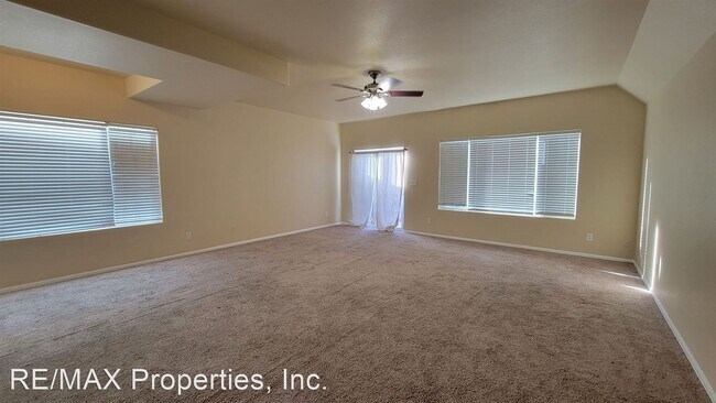 Foto del edificio - 3 br, 3 bath House - 5385 Blair Vw