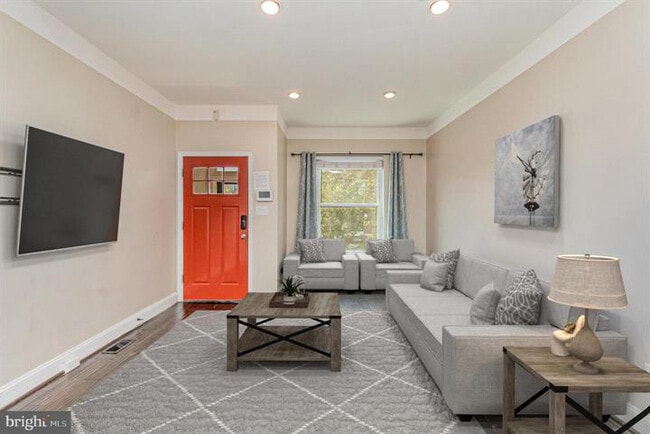 Photo - 217 S Clinton St Townhome