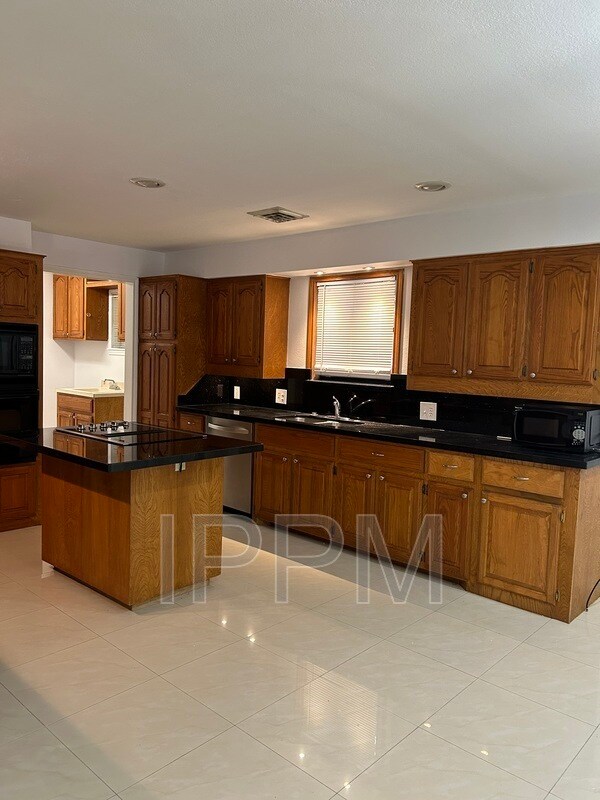 Foto del edificio - 5610 La Cana Dr