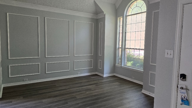 Building Photo - 2643 Garden Ridge Ln