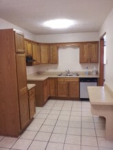 Building Photo - 5240 Farr Ave