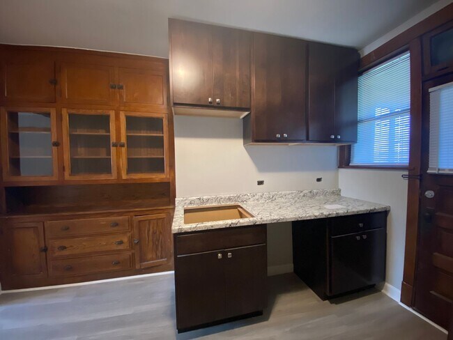 Foto del edificio - 2609 N Kostner Ave