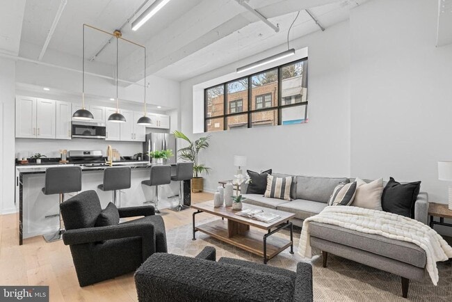 Foto del edificio - 36 N Narberth Ave