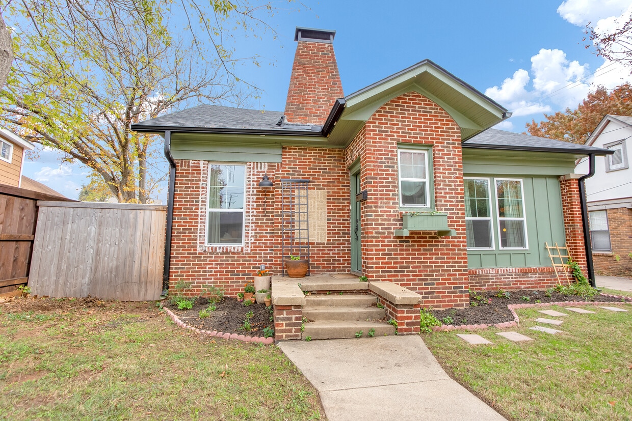 1229 N Woods St, Sherman, TX 75092 House Rental in Sherman, TX