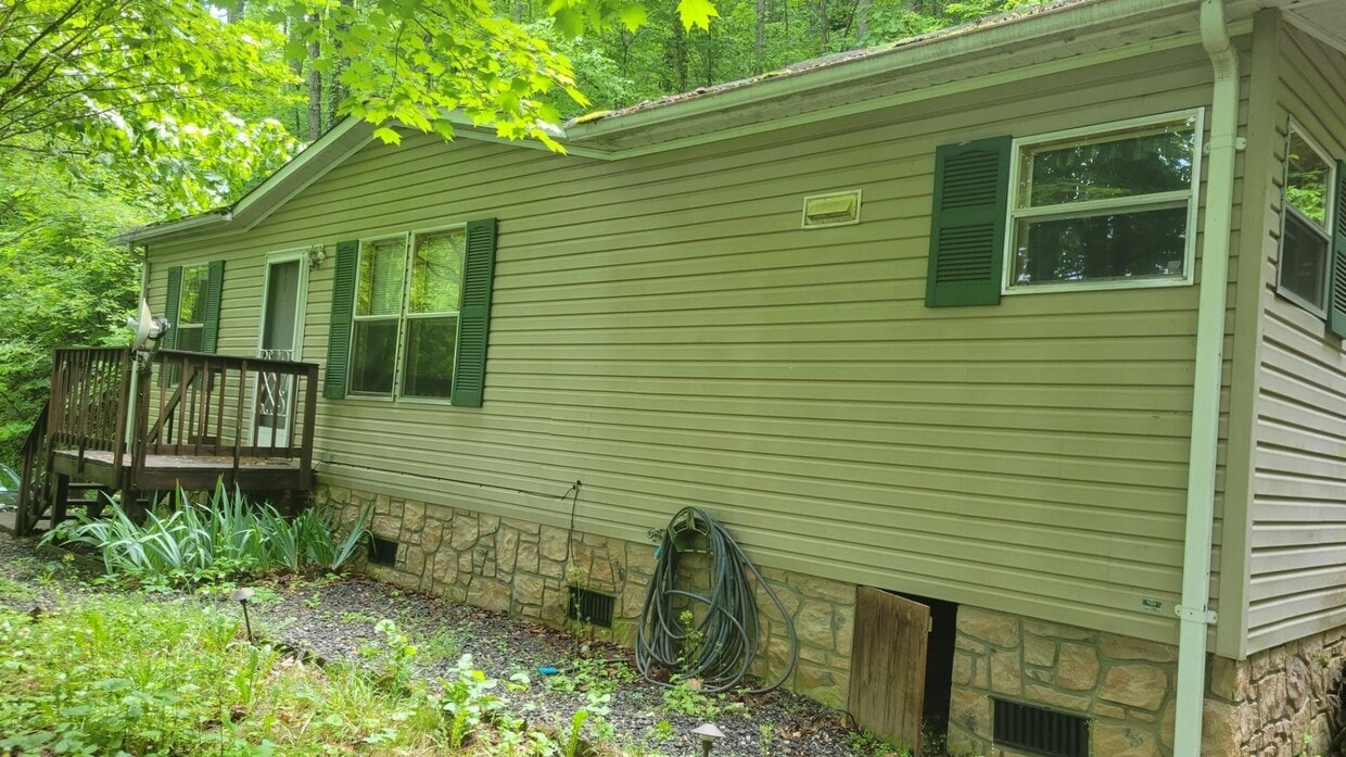 50 E Wabash Dr, SYLVA, NC 28779 House Rental in SYLVA, NC