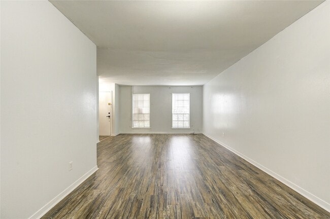 Building Photo - 6723 Tarnef Dr