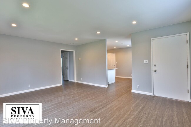 Building Photo - 2 br, 1 bath House - 2890 Union Ave - Duplex