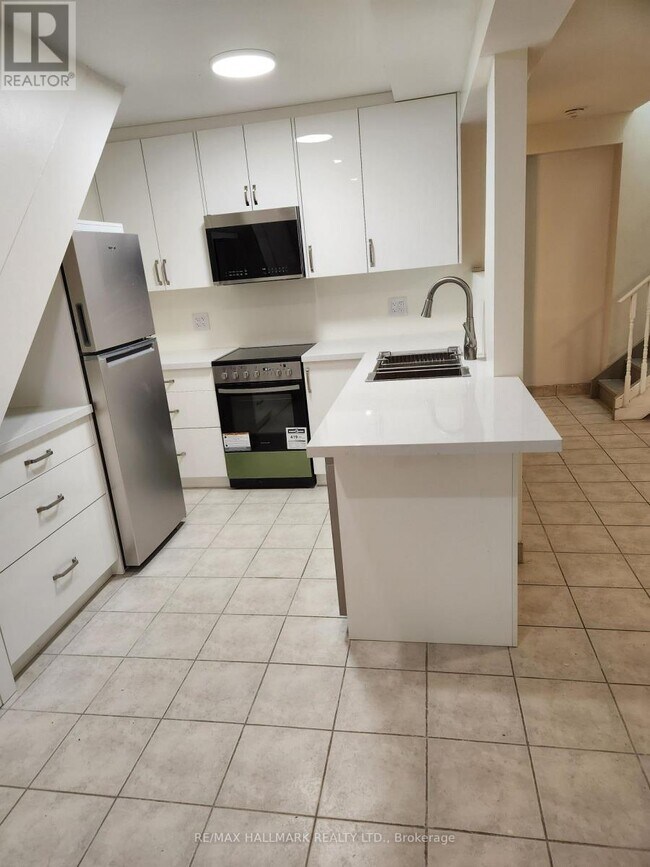Photo du bâtiment - 22B-222 GLENFERN Ave