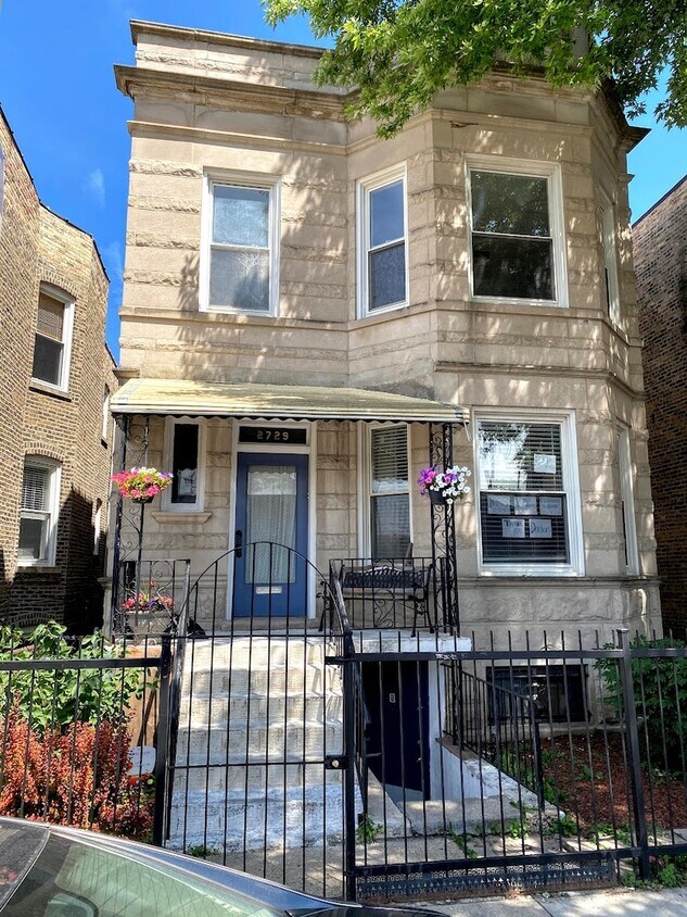 Primary Photo - 2729 N Kedzie Ave