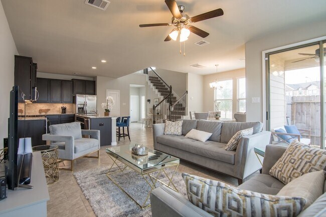 Foto del edificio - 3311 Rainflower Springs Ln