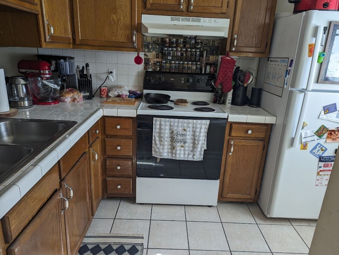 Building Photo - 2/2.5 off Old St Augustine