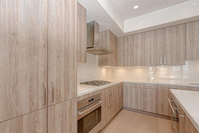 Foto del edificio - 2047 Westcreek Ln Ln