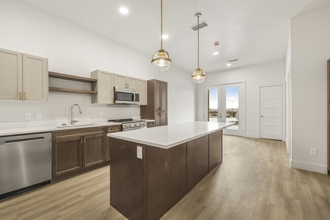 Building Photo - The Reverie at Taylors Crossing