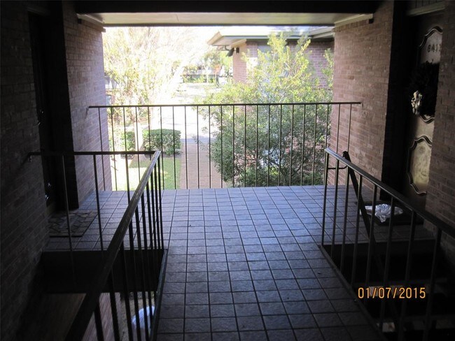 Foto del edificio - 6415 Bayou Glen Rd