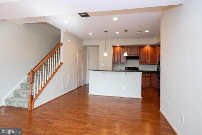 Building Photo - 306 Mill Pond Rd