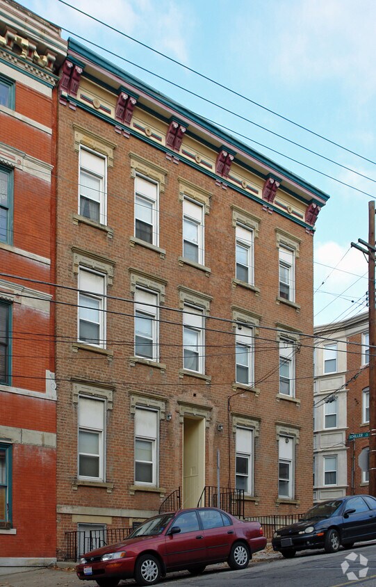 Building Photo - 1641 Sycamore St