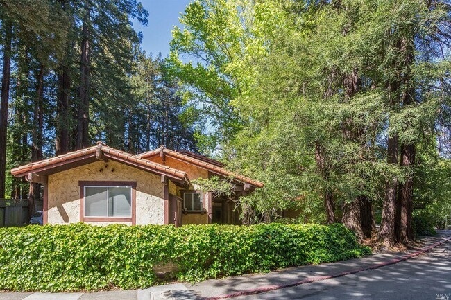 Foto del edificio - 461 Holcomb Ave