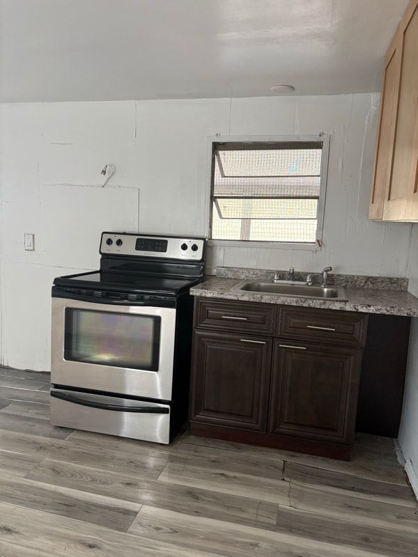 Foto del edificio - 1895 N Tamiami Trl