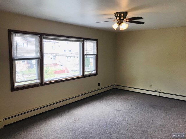 Foto del edificio - 432 Davis Ave