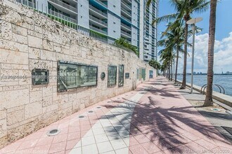 Building Photo - 335 S Biscayne Blvd