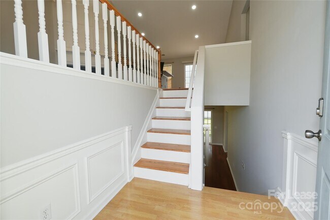 Foto del edificio - 6824 Southbrook Dr
