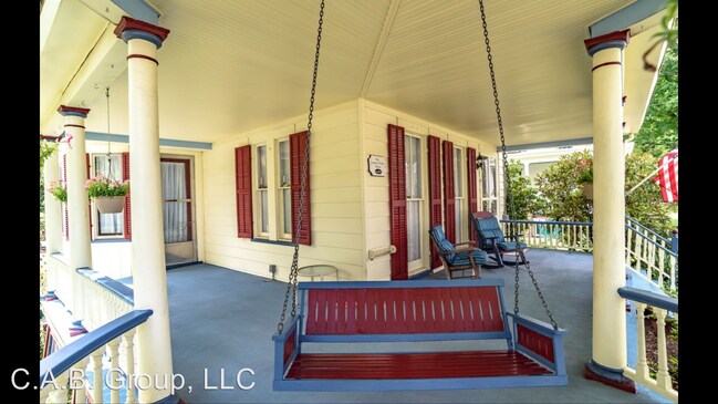 Building Photo - 4 br, 2 bath House - 15 West Street