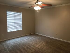 Building Photo - 439 Forest Hills Dr