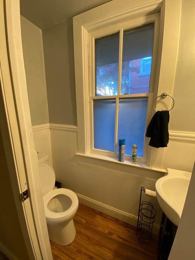 Foto del edificio - Remarkable 3 BR Townhouse in Downtown Lancaster City with Large Fenced in Backyard!