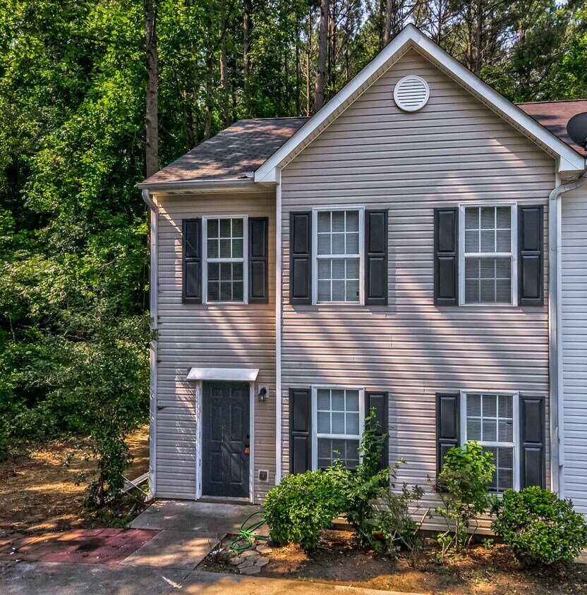 Foto principal - 213 Farm Ridge Dr NE