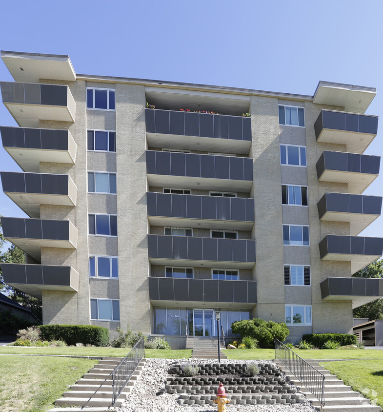 Building Photo - Northridge Heights Condominiums