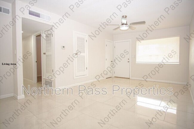 Foto del edificio - 4920 Alps Dr