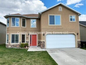 Building Photo - 1441 Heather Ln