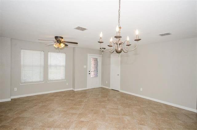 Building Photo - 2152 Royal Acres Trail