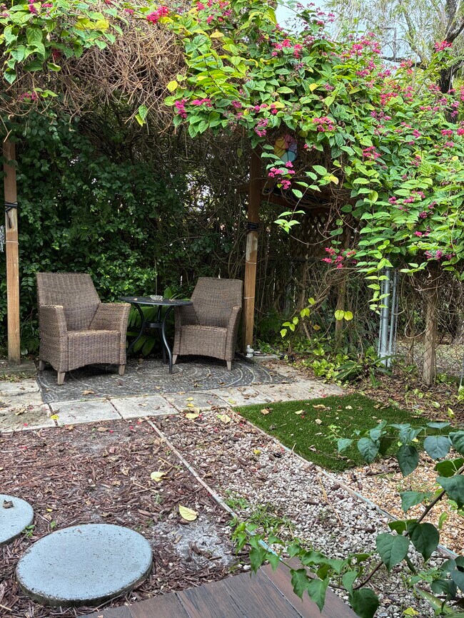 Foto del edificio - 6635 SW 51st Ter