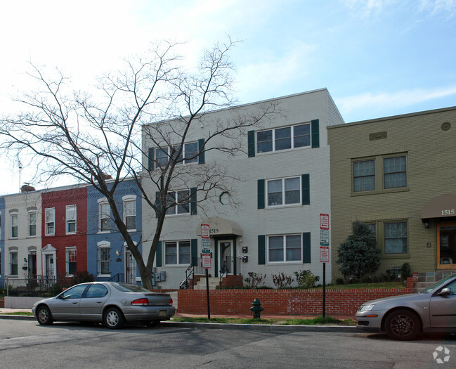 Foto del edificio - 1519 Constitution Ave NE