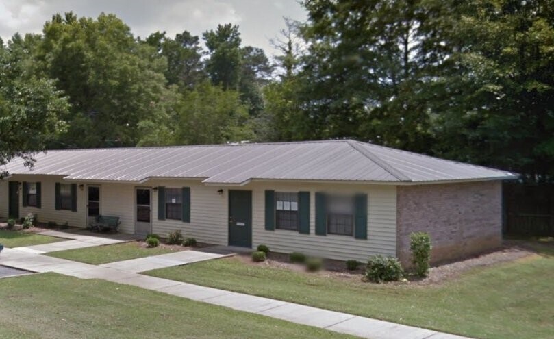 Primary Photo - 3155 Louisville St